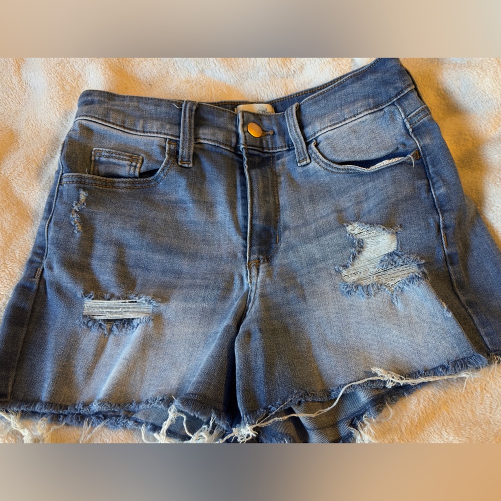 Women’s High Waist Universal Thread Shorts